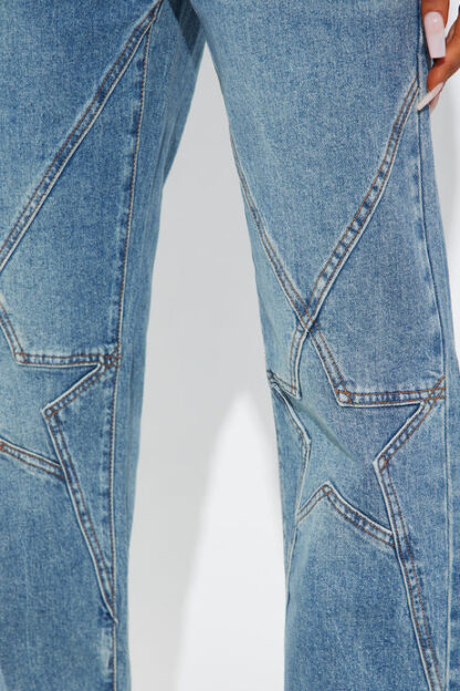Jeans de pierna recta con detalle de estrellas - Image 3