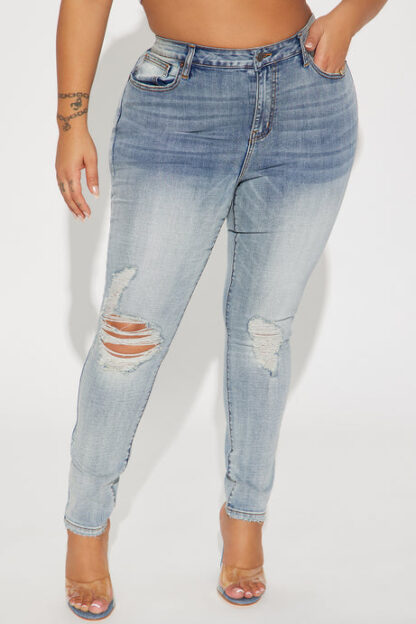Jeans Ajustados con Desgaste y Tinte Oscuro - Image 11