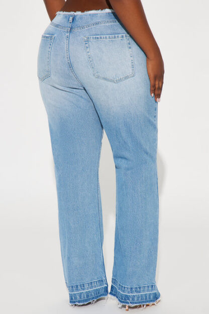 Jeans Bootcut de Cintura Alta y Bajo Deshilachado - Image 6