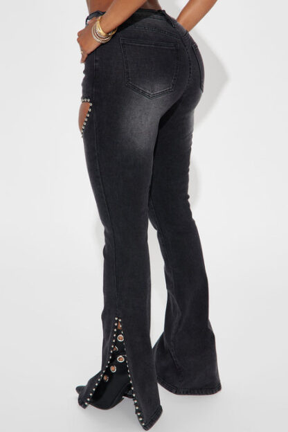 Jeans Bota Ancha con Detalles Brillantes en Lavado Negro - Image 4