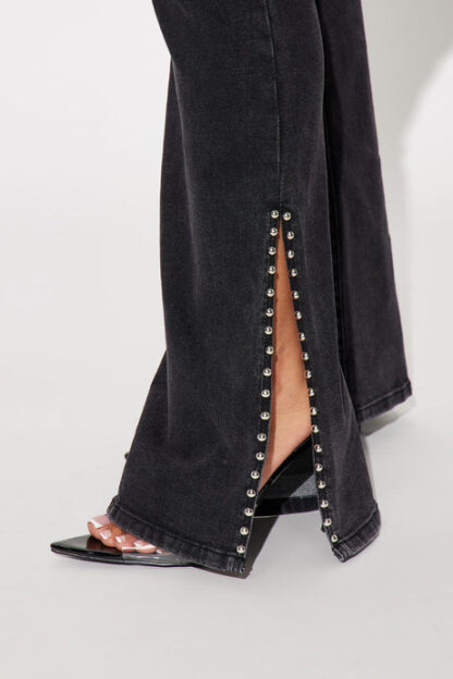 Jeans Bota Ancha con Detalles Brillantes en Lavado Negro - Image 8